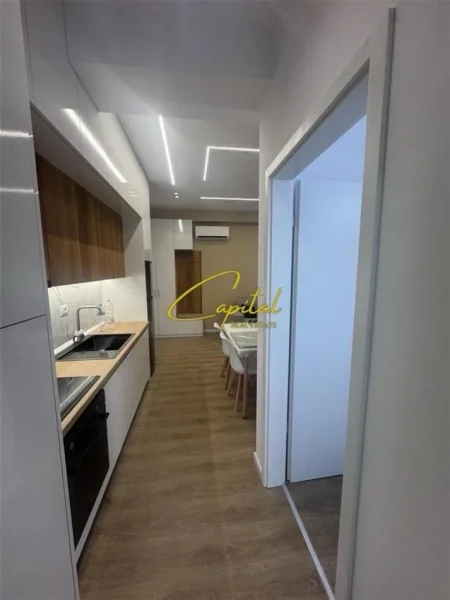 Tirane, jepet me qera apartament 1+1 Kati 3, 70 m² 500 € (ALI DEMI)
