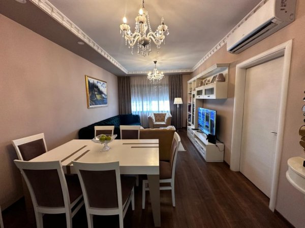 Tirane, shes apartament 3+1+Ballkon Kati 8, 112 m² 168.000 €