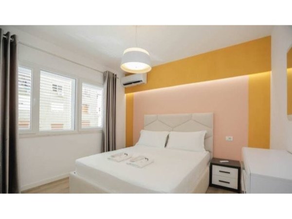 Shqiperi, jepet me qera apartament 2+1 Kati 2, 85 m² 750 € (Sheshi Wilson)