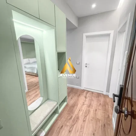 Tirane, jepet me qera apartament 1+1+Ballkon Kati 2, 71 m² 1.100 € (perlat rexhepi)