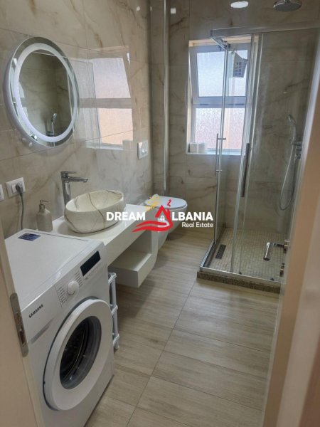 Tirane, jepet me qera apartament 1+1 , 60 m² 600 € (ish restorant Durresi)