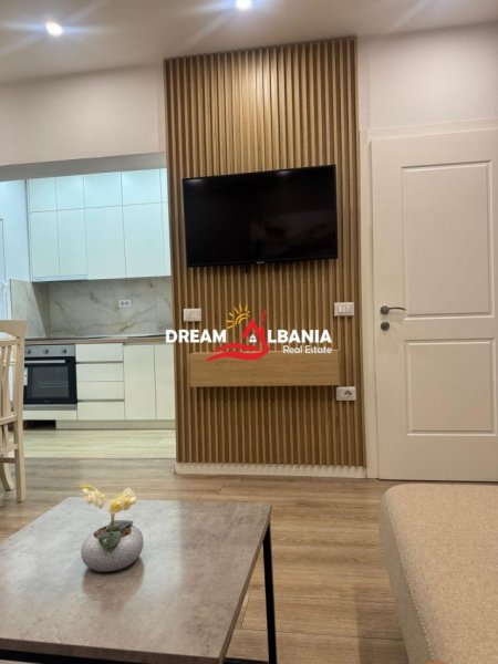 Tirane, jepet me qera apartament 1+1 , 60 m² 600 € (ish restorant Durresi)