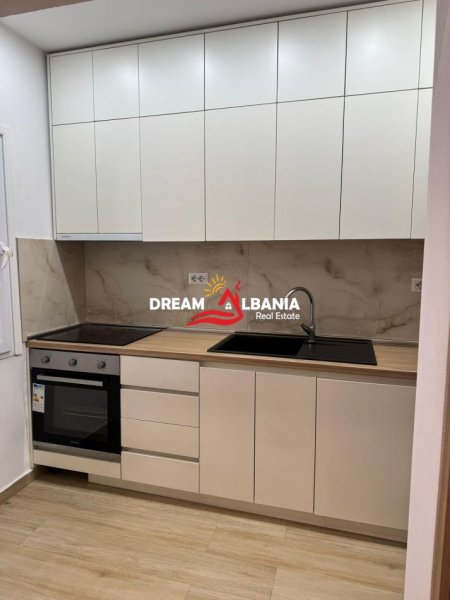Tirane, jepet me qera apartament 1+1 , 60 m² 600 € (ish restorant Durresi)