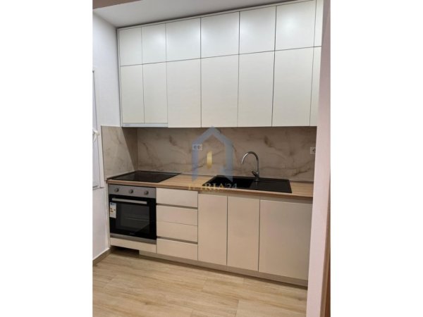 Tirane, jepet me qera apartament 1+1+Ballkon Kati 3, 65 m² 600 € 