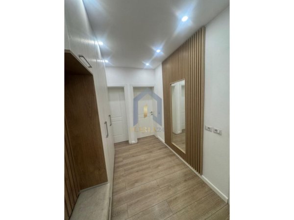 Tirane, jepet me qera apartament 1+1+Ballkon Kati 3, 65 m² 600 € 
