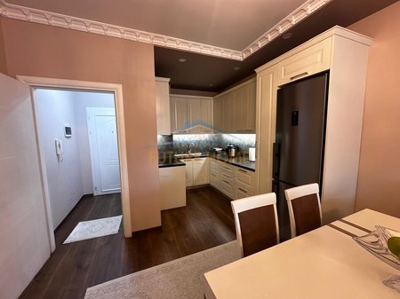 Tirane, shitet apartament 3+1 Kati 8, 112 m² 168.000 € (Unaza e Re)