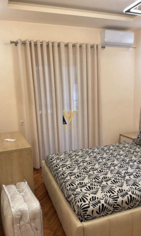 Tirane, jepet me qera apartament 1+1+Ballkon Kati 3, 74 m² 600 € (MEDRESEJA)