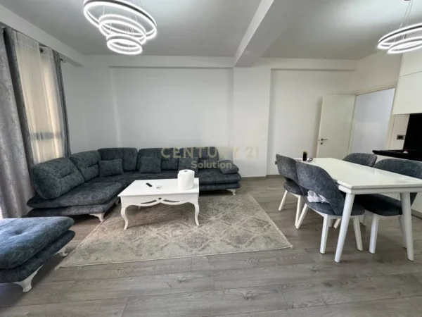 Tirane, jepet me qera apartament 2+1 Kati 4, 103 m² 620 € 