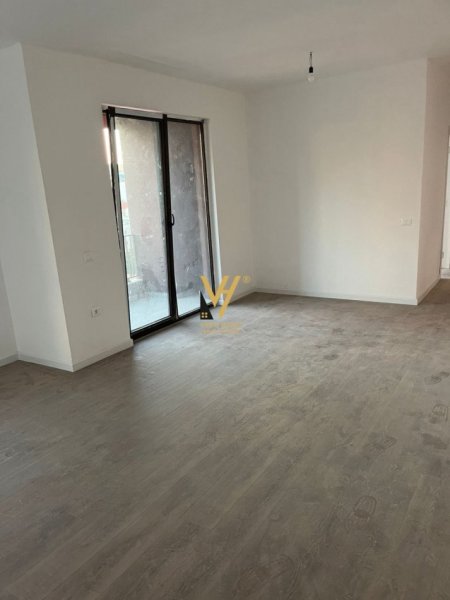 Tirane, jepet me qera zyre Kati 6, 90 m² 1.000 € (MYSLYM SHYRI)