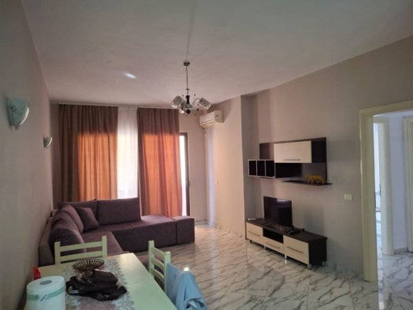Tirane, jepet me qera apartament 2+1+Ballkon Kati 7, 100 m² 510 € (Yzberisht/Rr.Rexhep Shala)