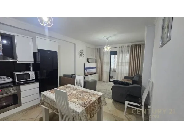 Tirane, shitet apartament 2+1 Kati 3, 102 m² 135.000 € (Fresku)