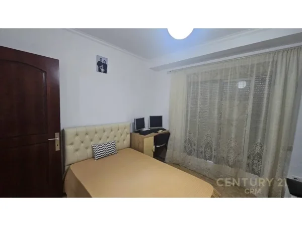 Tirane, shitet apartament 2+1 Kati 3, 102 m² 135.000 € (Fresku)