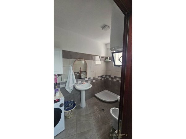 Tirane, shitet apartament 2+1 Kati 3, 102 m² 135.000 € (Fresku)