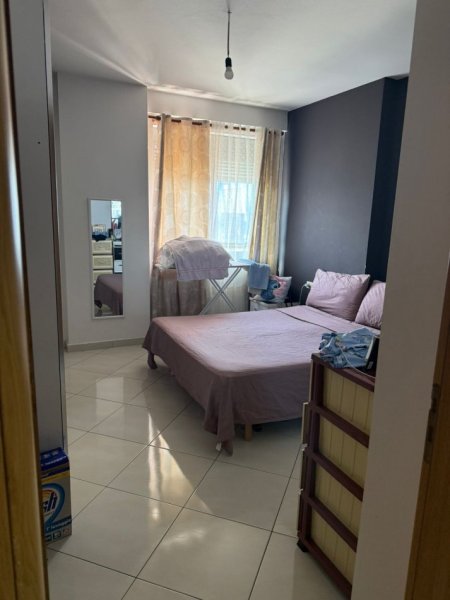 Tirane, shitet apartament 1+1 Kati 8, 60 m² (Terminali I Autobuzave. Afer Spitalit Hygea)