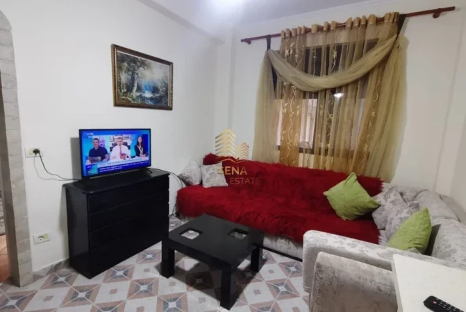 Tirane, jepet me qera shtepi 1+1 Kati 1, 55 m² 430 € (Bulevardi i Ri)