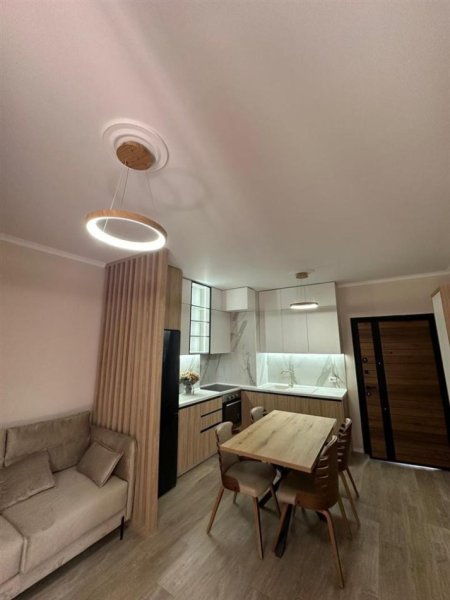 Tirane, shitet apartament 1+1 Kati 1, 104 m² 85.000 € (UNIVERS CITY)