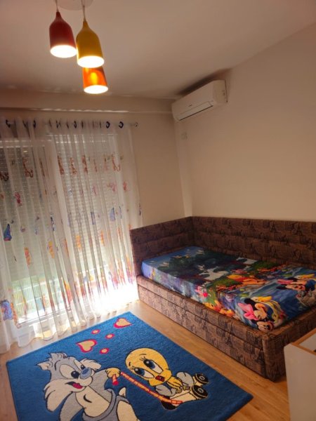 Tirane, jepet me qera apartament 2+1 Kati 4, 85 m² 700 € (LIQENI ARTIFICIAL)