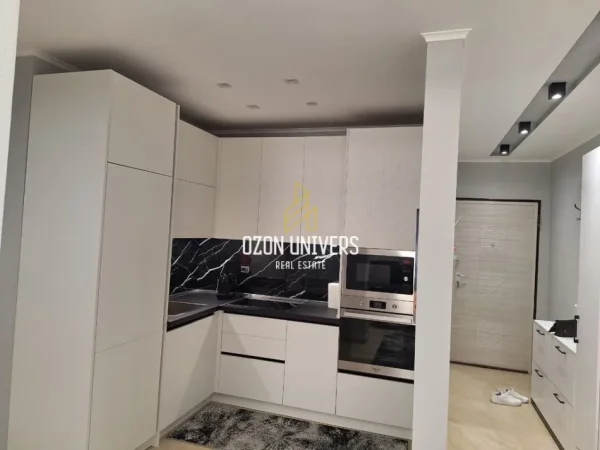 Tirane, shitet apartament 2+1+Ballkon Kati 2, 96 m² 225.000 € (Kopshti Botanik, pranë Xhamisë)