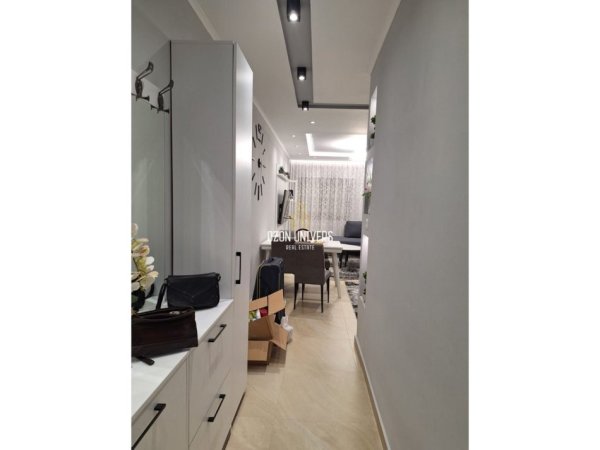 Tirane, shitet apartament 2+1+Ballkon Kati 2, 96 m² 225.000 € (Kopshti Botanik, pranë Xhamisë)