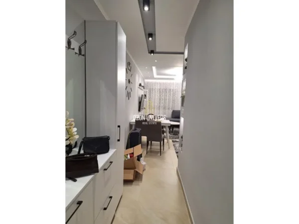 Tirane, shitet apartament 2+1+Ballkon Kati 2, 96 m² 225.000 € (Kopshti Botanik, pranë Xhamisë)