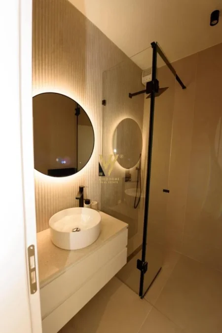 Vlore, shitet apartament 2+1+Ballkon Kati 10, 117 m² 351.000 € (LUNGOMARE)