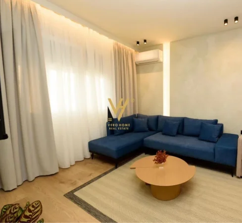 Vlore, shitet apartament 2+1+Ballkon Kati 10, 117 m² 351.000 € (LUNGOMARE)