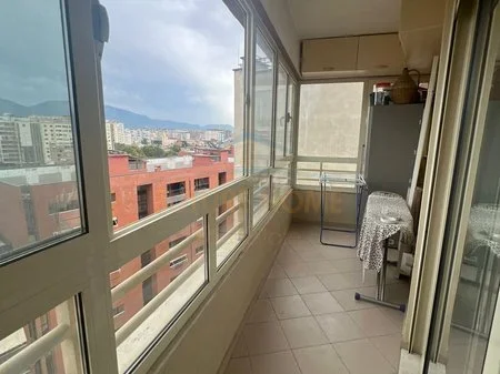 Tirane, jepet me qera apartament 2+1 Kati 10, 103 m² 700 € 