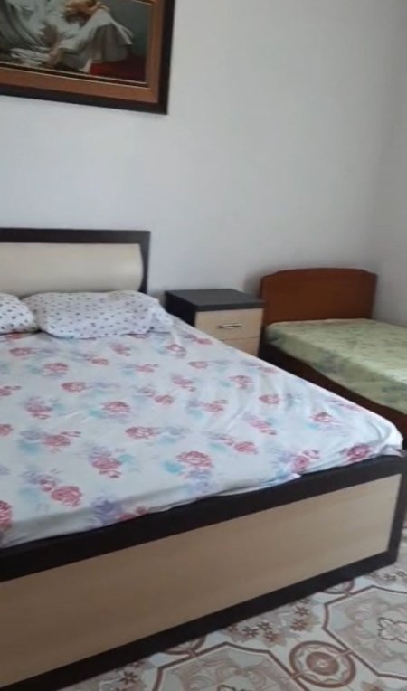 Tirane, jepet me qera apartament 2+1+Ballkon Kati 2, 105 m² 400 € (Rruga gjon mili , rruga siri kodra)