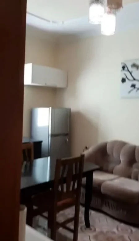 Tirane, jepet me qera apartament 2+1+Ballkon Kati 2, 105 m² 400 € (Rruga gjon mili , rruga siri kodra)