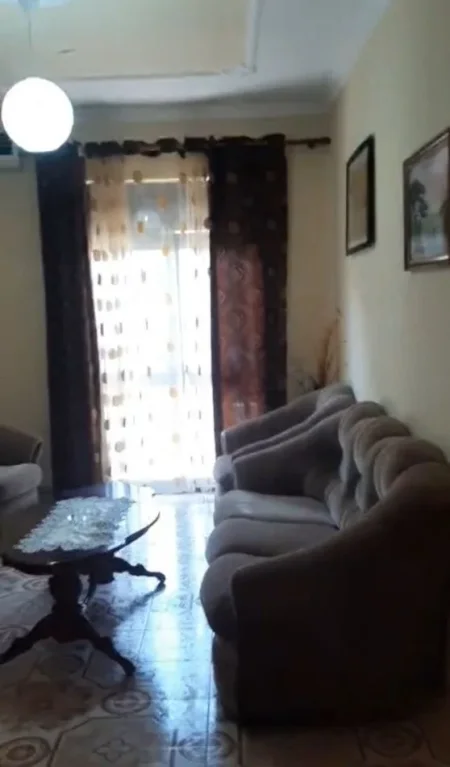 Tirane, jepet me qera apartament 2+1+Ballkon Kati 2, 105 m² 400 € (Rruga gjon mili , rruga siri kodra)