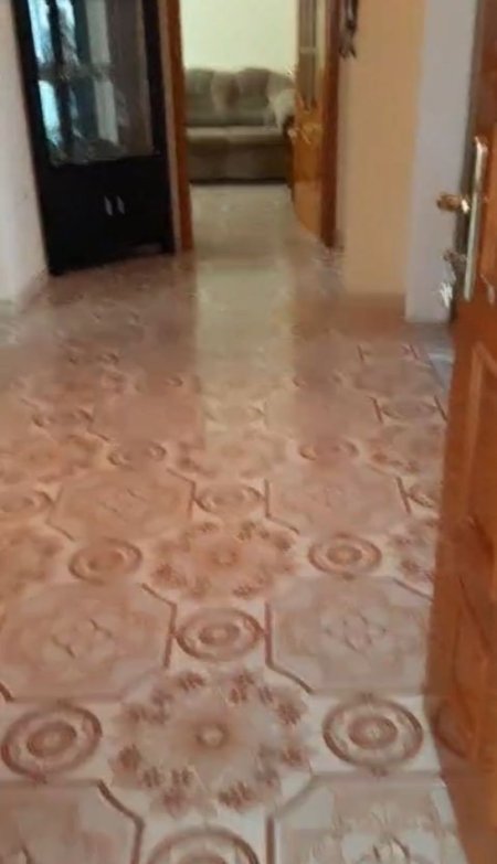 Tirane, jepet me qera apartament 2+1+Ballkon Kati 2, 105 m² 400 € (Rruga gjon mili , rruga siri kodra)