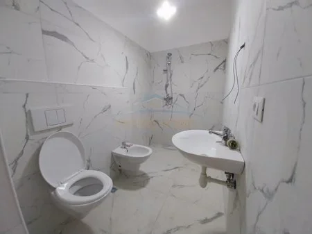 Tirane, shitet apartament Kati 1, 44 m² 101.200 € 