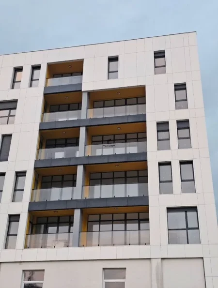 Tirane, shitet ambjent biznesi Kati 1, 280 m² 448.000 € (Ish fabrika Uzina Dinamo, Rruga Dine Hoxha, Tiranë)