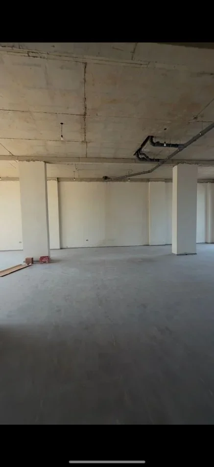 Tirane, shitet ambjent biznesi Kati 1, 280 m² 448.000 € (Ish fabrika Uzina Dinamo, Rruga Dine Hoxha, Tiranë)