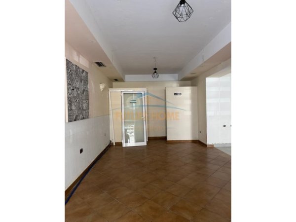 Tirane, jepet me qera ambjent biznesi Kati 0, 91 m² 1.200 € (Rruga &quot;Gjik Kuqali&quot; pranë Stadiumit Dinamo.)