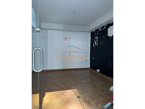 Tirane, jepet me qera ambjent biznesi Kati 0, 91 m² 1.200 € (Rruga &quot;Gjik Kuqali&quot; pranë Stadiumit Dinamo.)