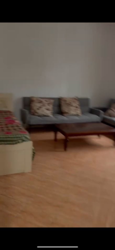 Tirane, jepet me qera nga Pronari, pa-komision shtepi 2+1+Ballkon Kati 1, 120 m² 350 € (Rruga Jorgo Panajoti)