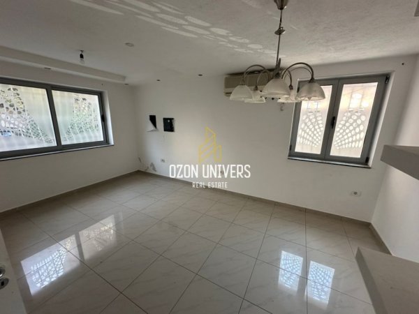 Tirane, jepet me qera ambjent biznesi Kati 0, 100 m² 800 € (rruge durrsi)