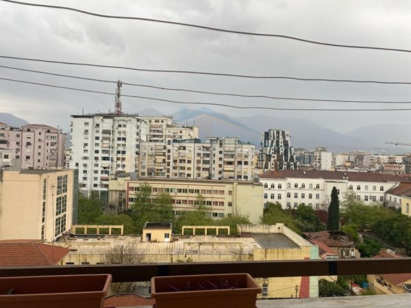 Tirane, jepet me qera apartament 2+1 Kati 9, 100 m² 550 € 