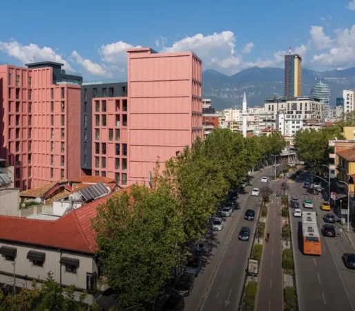 Tirane, jepet me qera zyre Kati 5, 266 m² 8.000 € 