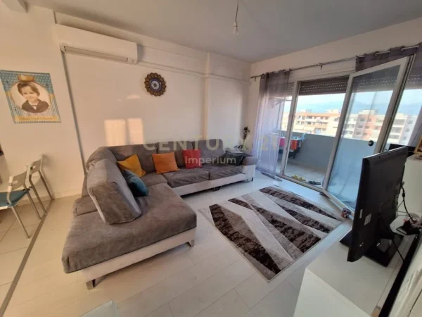 Tirane, shitet apartament 2+1+Ballkon Kati 8, 97 m² 145.000 € 