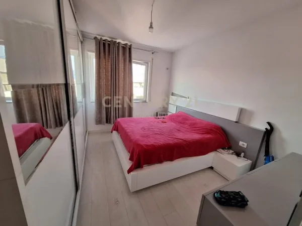 Tirane, shitet apartament 2+1+Ballkon Kati 8, 97 m² 145.000 € 