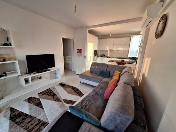 Tirane, shitet apartament 2+1+Ballkon Kati 8, 97 m² 145.000 € 