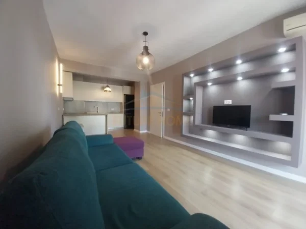 Tirane, jepet me qera apartament 1+1 Kati 3, 70 m² 620 € (DON BOSKO)