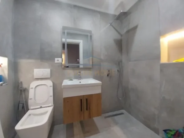 Tirane, jepet me qera apartament 1+1 Kati 3, 70 m² 620 € (DON BOSKO)