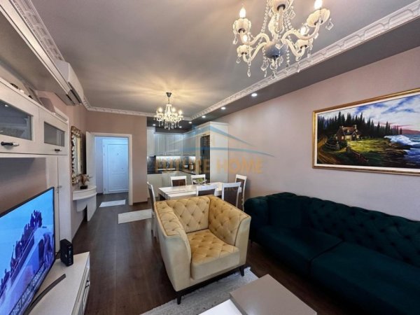 Tirane, shitet apartament 3+1 Kati 8, 112 m² 168.000 € (Vila L)