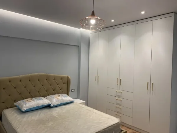 Tirane, jepet me qera apartament 2+1 Kati 3, 70 m² 700 € (Don Bosko)