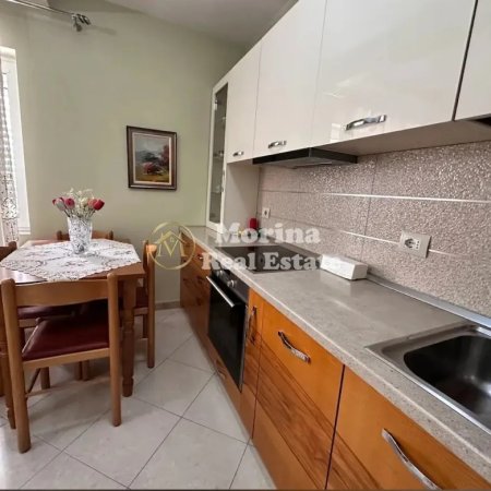 Tirane, jepet me qera apartament 1+1+Ballkon Kati 2, 60 m² 500 € (Rr. Bardhyl- MORINA REAL ESTATE II)