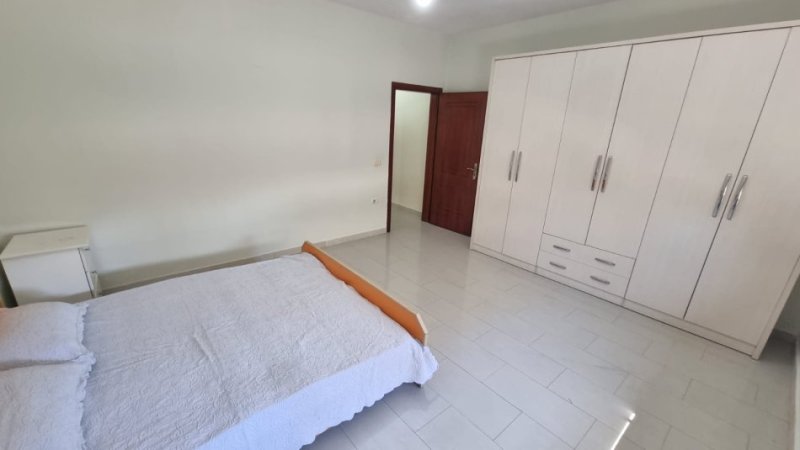 Tirane, jepet me qera apartament 1+1+Ballkon Kati 5, 65 m² 400 € (miell tirana)