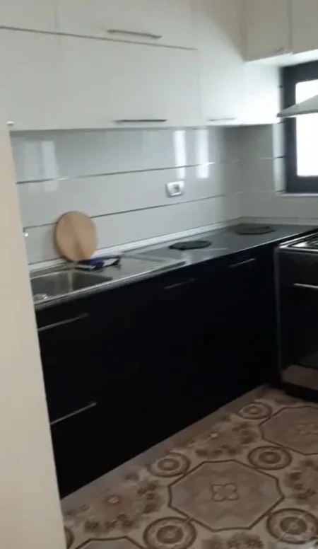 Tirane, jepet me qera shtepi 2+1 Kati 2, 105 m² 400 € (Siri Kodra ,Rruga Besa)